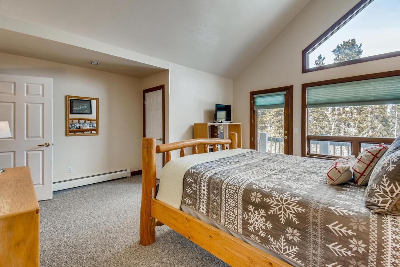 Pinecreek #F - 3 Bedroom - Close To Town - Shuttle To Slopes - Pool And Hot Tub Access Breckenridge Exterior photo
