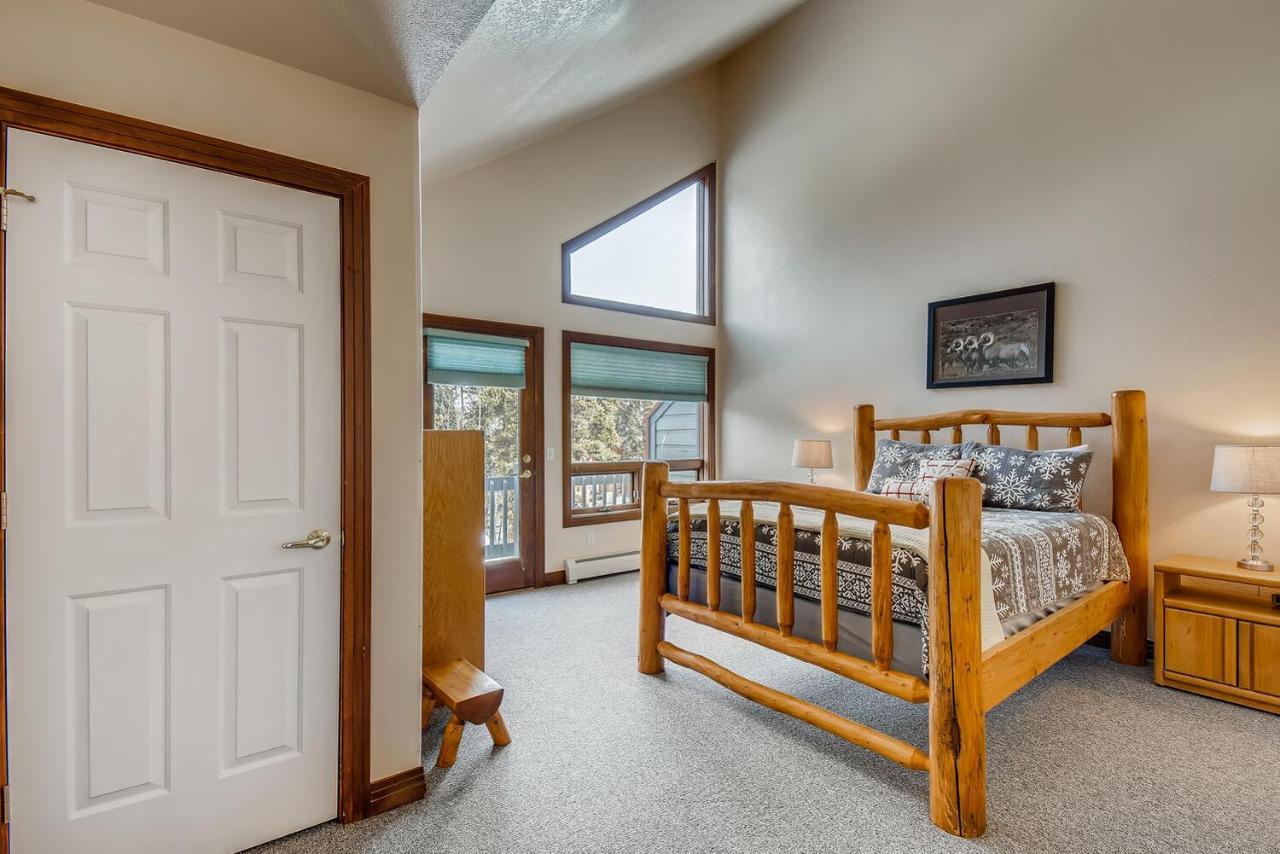 Pinecreek #F - 3 Bedroom - Close To Town - Shuttle To Slopes - Pool And Hot Tub Access Breckenridge Exterior photo